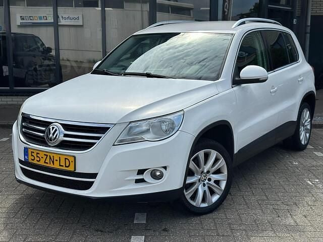Wit Gebruikt 2008 VW Tiguan Sport SUV | € 4.250 (Eerlijke prijs) - Afbeelding 1/4