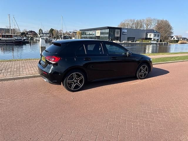 Occasion Mercedes A250 Business 2020 Zwart Hatchback
