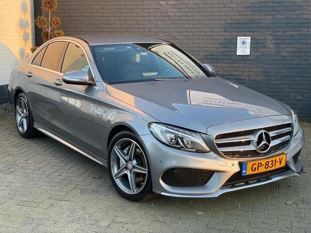 Grijs Gebruikt 2014 Mercedes C200 AMG Sedan | € 22.950 (Duur) - Afbeelding 1/4