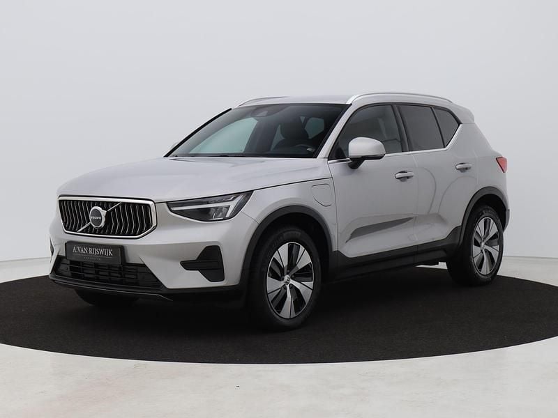 Grijs Gebruikt 2023 Volvo XC40 Core SUV | € 30.700 (Super prijs) - Afbeelding 1/4