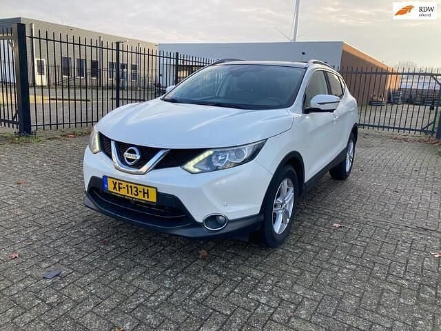 Wit Occasion 2015 Nissan Qashqai SUV | € 7.950 (Super prijs) - Afbeelding 1/4