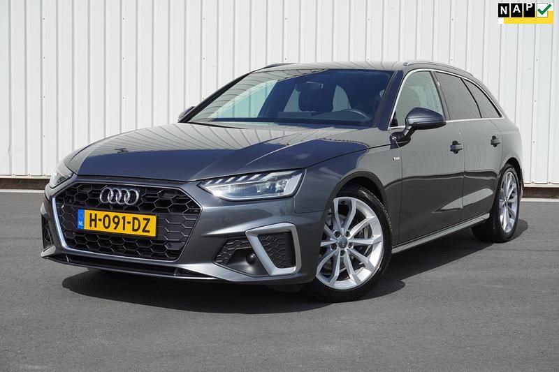 Grijs Occasion 2020 Audi A4 Sport Stationwagen | € 24.899 (Iets duurder) - Afbeelding 1/4
