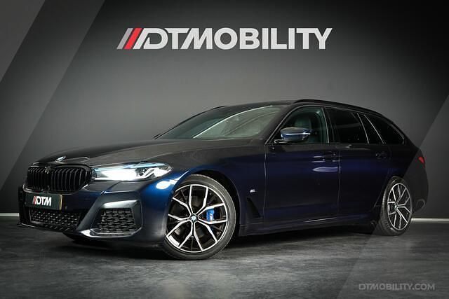 Zwart Gebruikt 2021 BMW 530 M Sport Stationwagen | € 37.950 (Eerlijke prijs) - Afbeelding 1/4