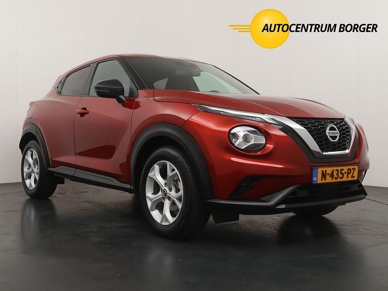Rood (metallic) Occasion 2021 Nissan Juke N-Connecta SUV | € 17.899 (Eerlijke prijs) - Afbeelding 1/4