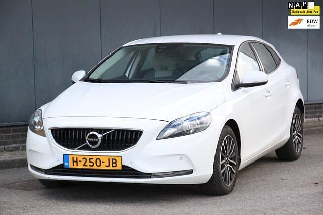 Wit Gebruikt 2016 Volvo V40 R-Design Stationwagen | € 13.450 (Super prijs) - Afbeelding 1/4
