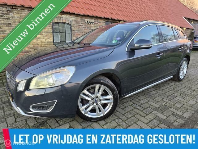 Grijs, metallic lak Occasion 2011 Volvo V60 Summum Stationwagen | € 7.650 (Iets duurder) - Afbeelding 1/4