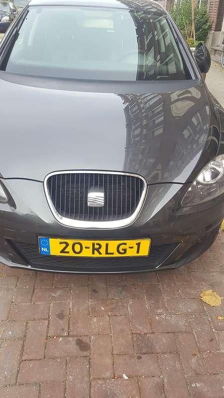 Grijs Gebruikt 2011 Seat Leon Copa MPV | € 2.750 (Eerlijke prijs) - Afbeelding 1/4