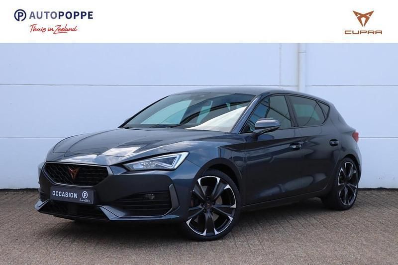 Hatchback Gebruikt 2022 Cupra Leon VZ Hatchback | € 26.950 (Eerlijke prijs) - Afbeelding 1/2