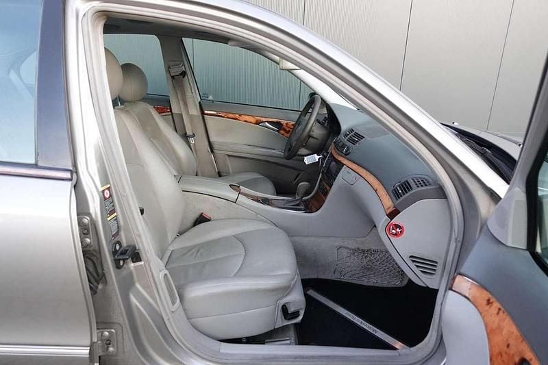 Occasion Mercedes E320 Avantgarde 204 PK (150 kW) 2005 Grijs (metallic) Sedan