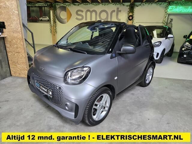 Zwart Gebruikt 2022 Smart ForTwo Electric Drive Cabriolet | € 14.950 (Goede deal) - Afbeelding 1/4