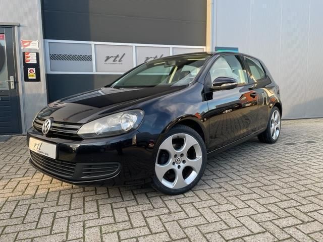 Zwart Gebruikt 2009 VW Golf VI Comfortline Hatchback | € 3.500 (Eerlijke prijs) - Afbeelding 1/4