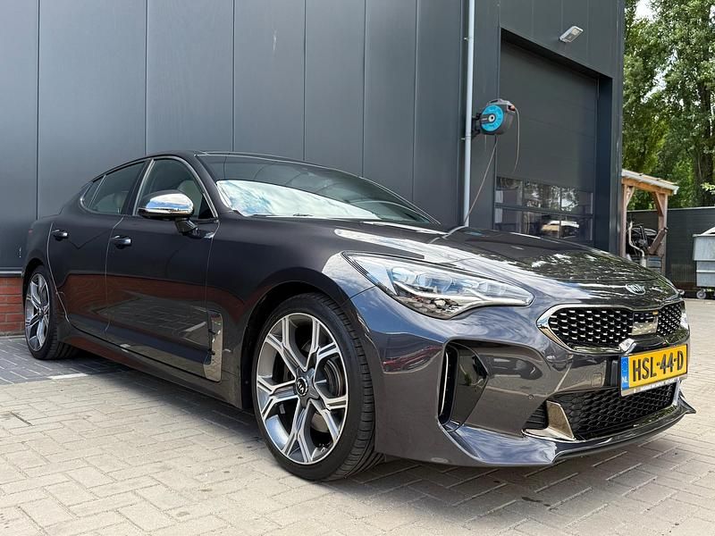 Occasion Kia Stinger GT-Line 245 PK (180 kW) 2018 Grijs Hatchback
