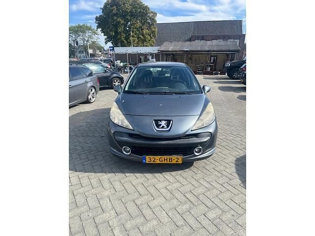 Grijs, metallic lak Gebruikt 2008 Peugeot 207 Hatchback | € 1.650 (Eerlijke prijs) - Afbeelding 1/4