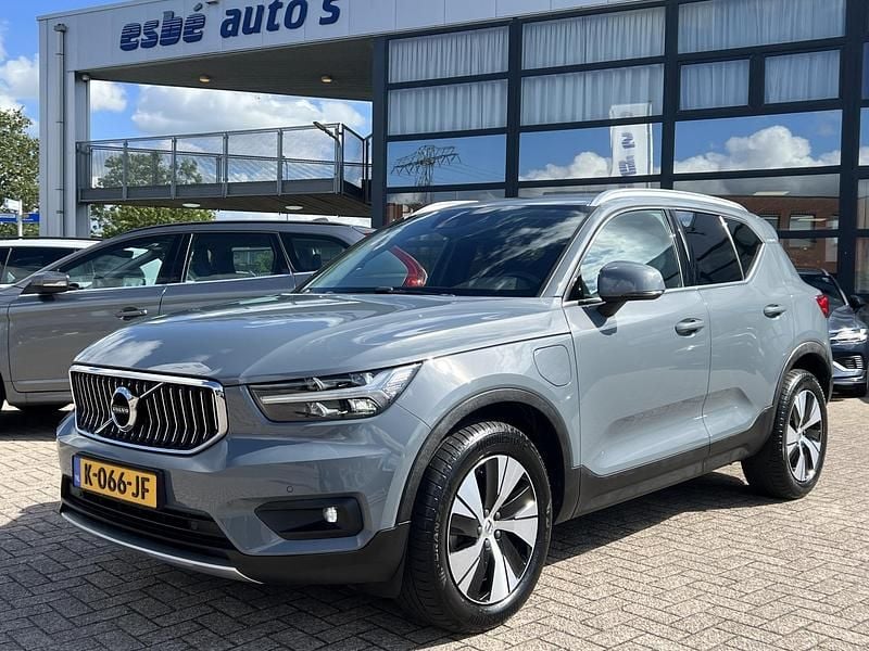Grijs, metallic lak Occasion 2021 Volvo XC40 Business Edition SUV | € 28.950 (Eerlijke prijs) - Afbeelding 1/4