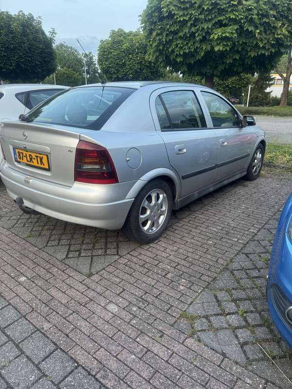Gebruikt 2003 Opel Astra Sedan | € 1.700 (Eerlijke prijs) - Afbeelding 1/3