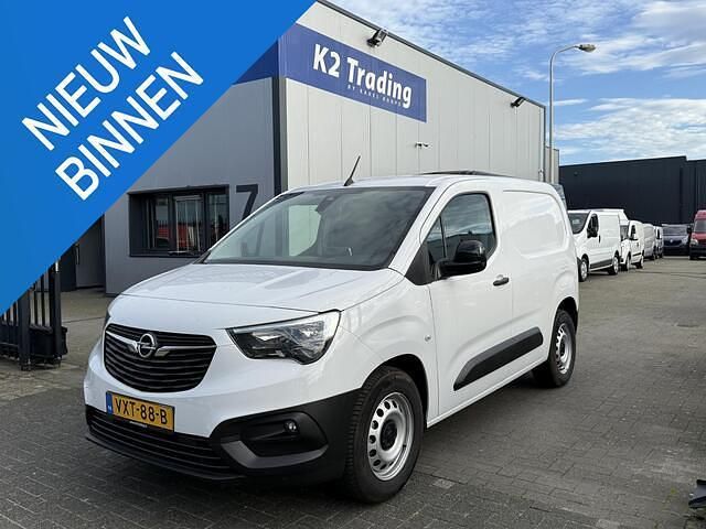 Wit Gebruikt 2023 Opel Combo-e Life Van | € 18.950 (Eerlijke prijs) - Afbeelding 1/4