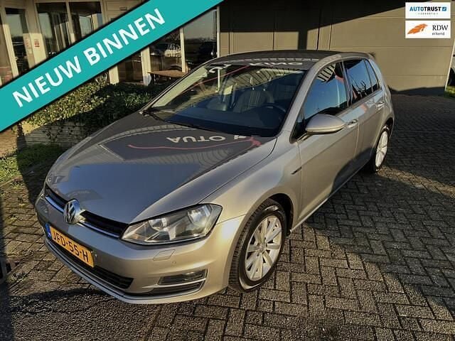 Grijs (metallic) Occasion 2016 VW Golf VII Hatchback | € 12.950 (Eerlijke prijs) - Afbeelding 1/4