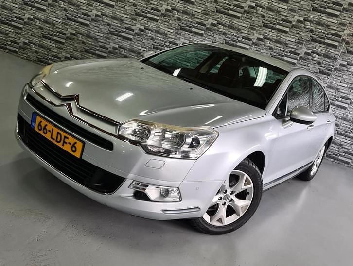 Gebruikt 2010 Citroën C5 Comfort | € 5.595 - Afbeelding 1/4