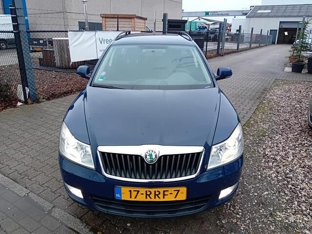 Occasion Skoda Octavia Ambition 105 PK (77 kW) 2011 Blauw Stationwagen