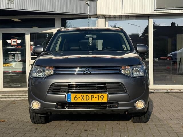 Occasion Mitsubishi Outlander Edition 121 PK (88 kW) 2014 Grijs SUV