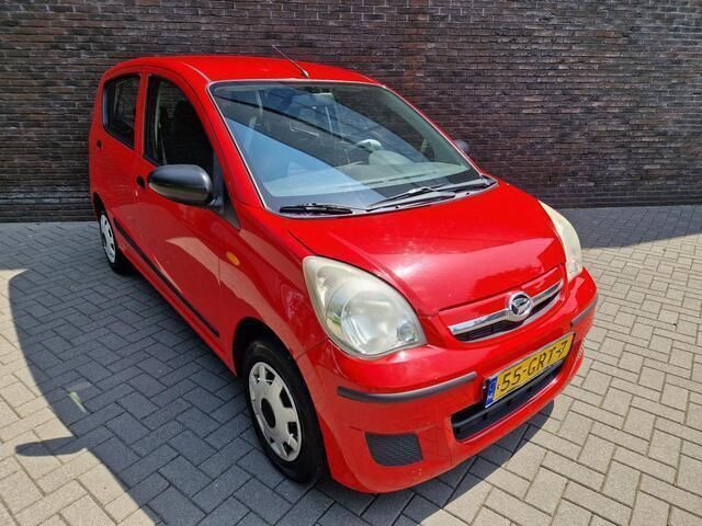 Rood Gebruikt 2008 Daihatsu Cuore Hatchback | € 1.595 (Eerlijke prijs) - Afbeelding 1/4