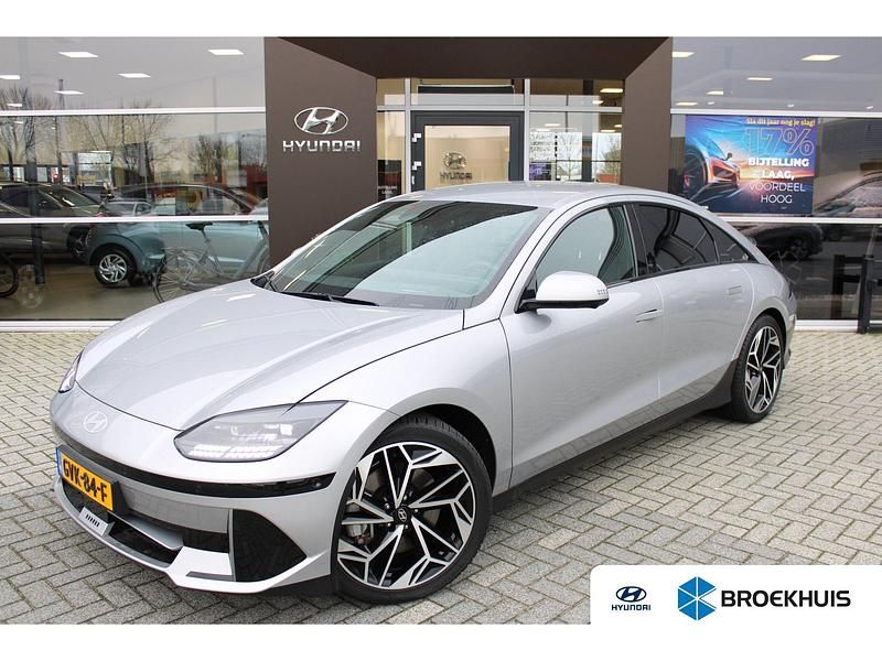 Grijs Occasion 2024 Hyundai Ioniq 6 Sedan | € 37.900 (Eerlijke prijs) - Afbeelding 1/4