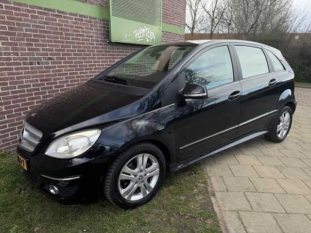 Occasion Mercedes B180 Business 109 PK (80 kW) 2010 Zwart (metallic) MPV