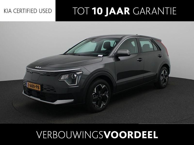 Grijs Occasion 2024 Kia e-Niro Light SUV | € 27.440 (Super prijs) - Afbeelding 1/2
