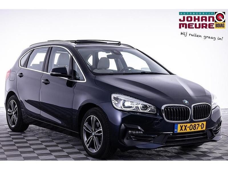 Blauw Gebruikt 2019 BMW 218 Executive Stationwagen | € 22.990 (Eerlijke prijs) - Afbeelding 1/4