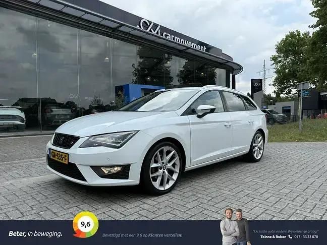 Wit Gebruikt 2015 Seat Leon ST FR Stationwagen | € 12.450 (Eerlijke prijs) - Afbeelding 1/4