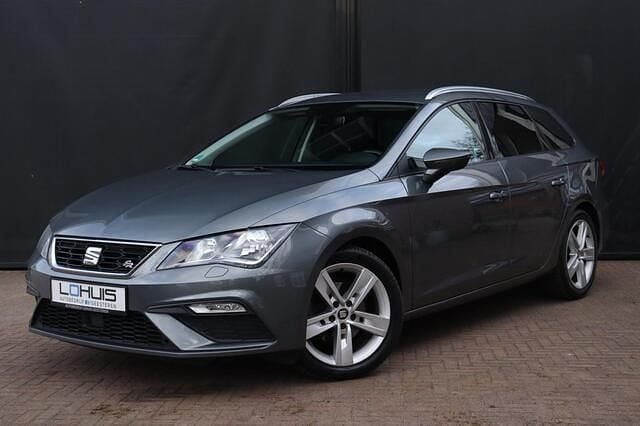 Grijs Occasion 2018 Seat Leon ST CONNECT Stationwagen | € 13.995 (Eerlijke prijs) - Afbeelding 1/4