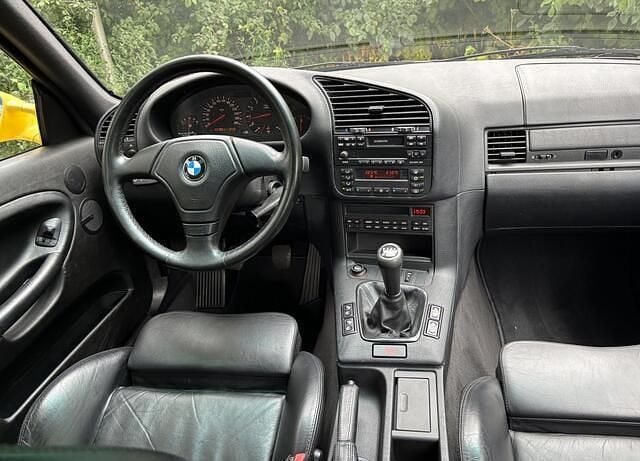 Occasion BMW M3 Sport Line 321 PK (236 kW) 1996 Geel Coupé