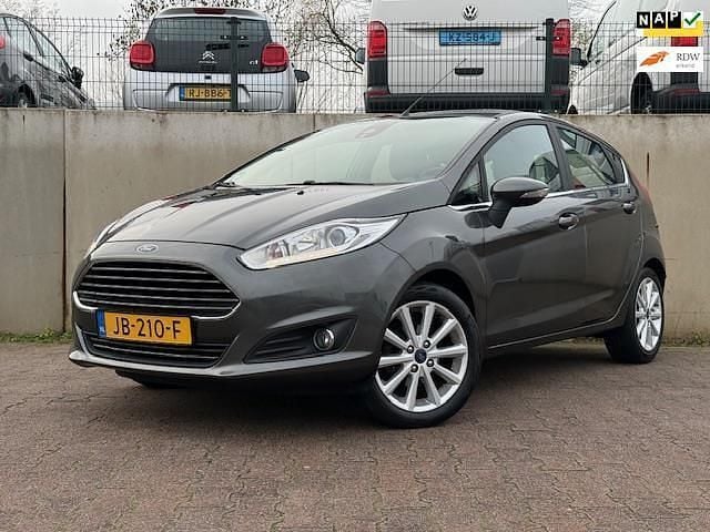 Occasion Ford Fiesta Titanium 101 PK (74 kW) 2016 Grijs Hatchback