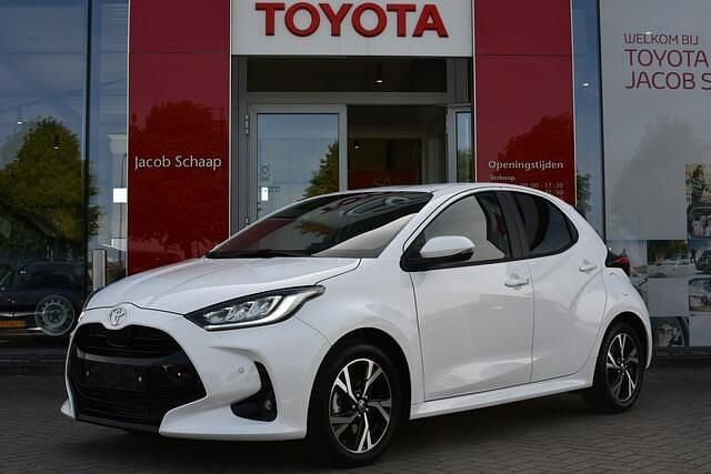 Wit Gebruikt 2024 Toyota Yaris Edition Hatchback | € 25.999 (Eerlijke prijs) - Afbeelding 1/4