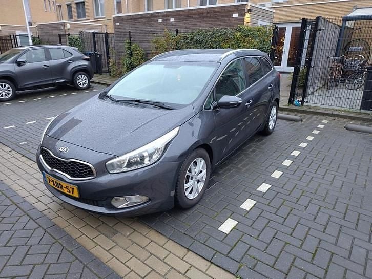 Gebruikt 2014 Kia Ceed Hatchback | € 6.800 (Goede deal) - Afbeelding 1/4