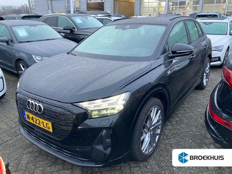 Zwart Gebruikt 2021 Audi Q4 e-tron Competition SUV | € 29.900 (Goede deal) - Afbeelding 1/3