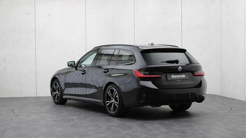 Occasion BMW 330e M Sport 292 PK (214 kW) 2022 Zwart (metallic) Stationwagen