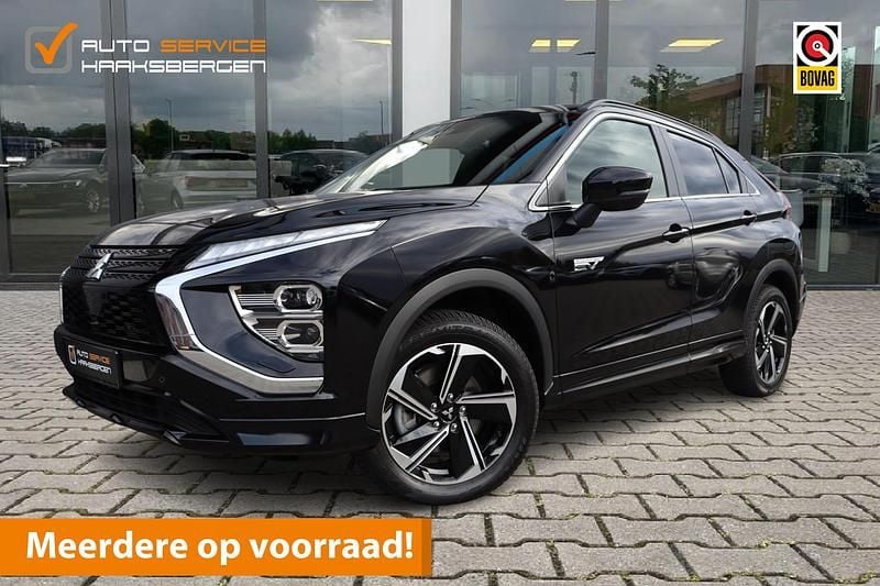 Zwart Gebruikt 2024 Mitsubishi Eclipse Cross Intense+ SUV | € 23.900 (Goede deal) - Afbeelding 1/4