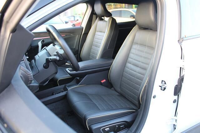 Occasion Renault Megane E-Tech Iconic 160 kW (218 PK) 2022 Wit Hatchback