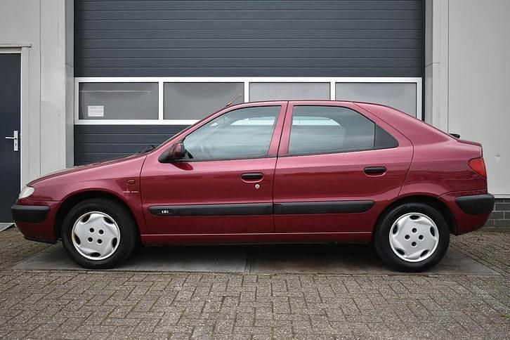 Occasion Citroën Xsara Prestige 101 PK (74 kW) 1998 Rood Hatchback