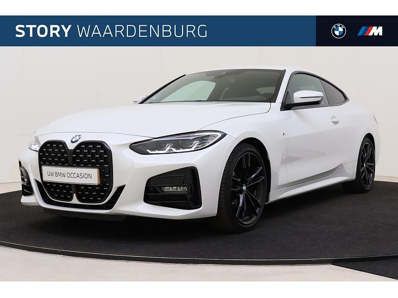 Wit Occasion 2022 BMW 420 Executive Coupé | € 39.950 (Eerlijke prijs) - Afbeelding 1/4