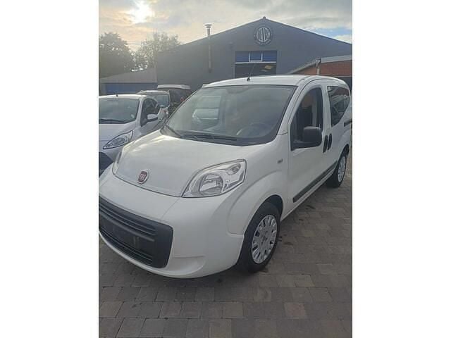 Wit Gebruikt 2015 Fiat Qubo Trekking MPV | € 5.250 (Eerlijke prijs) - Afbeelding 1/4