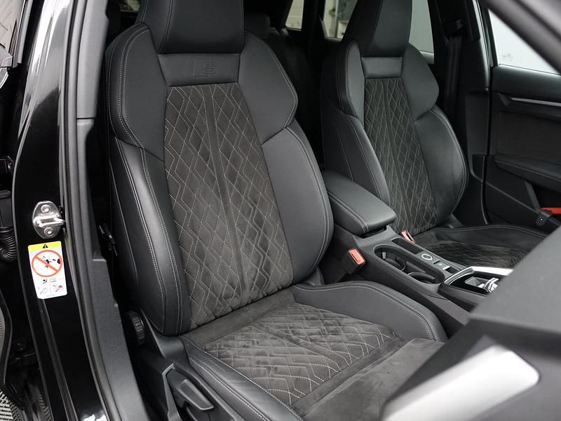 Occasion Audi A3 Sportback e-tron Competition 245 PK (180 kW) 2020 Zwart metallic Hatchback