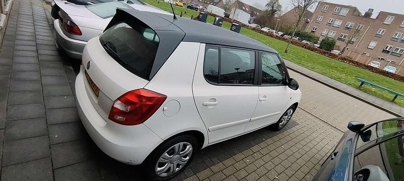 Occasion Skoda Fabia 60 PK (44 kW) 2011 Wit Hatchback