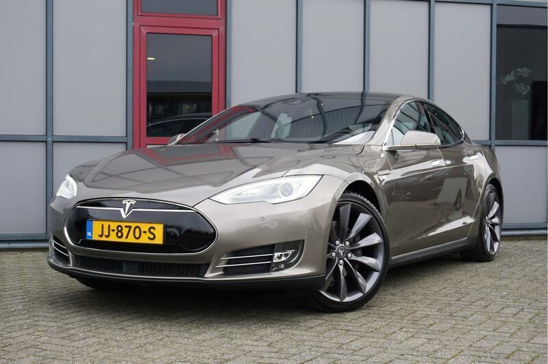 Grijs Gebruikt 2016 Tesla Model S Sedan | € 33.400 - Afbeelding 1/4