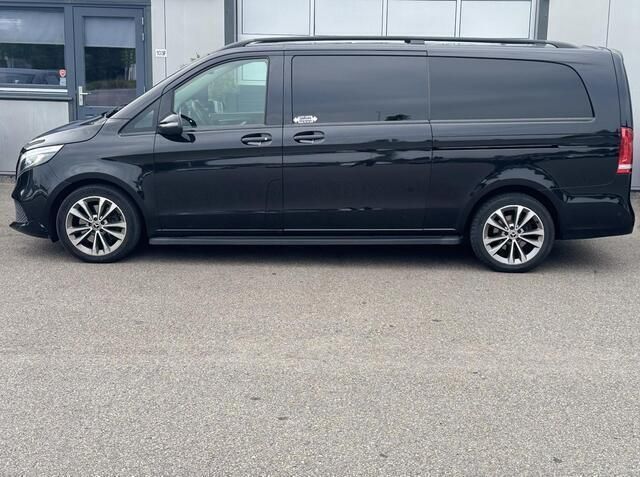 Occasion Mercedes V300 Avantgarde Edition 237 PK (174 kW) 2021 Zwart MPV