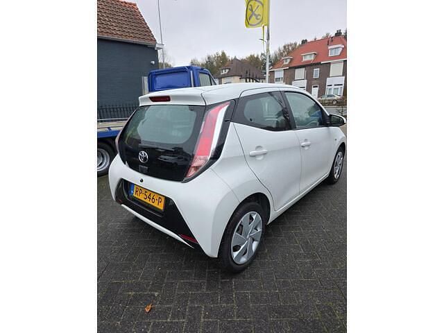 Occasion Toyota Aygo X-play 69 PK (50 kW) 2018 Wit Hatchback