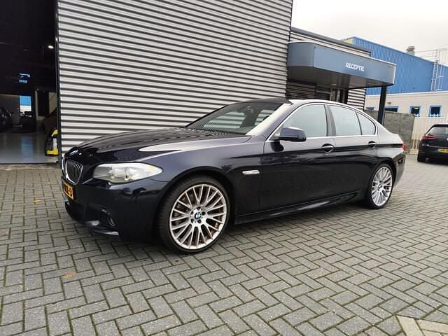 Zwart Gebruikt 2012 BMW 535 Executive Sedan | € 11.500 (Goede deal) - Afbeelding 1/4