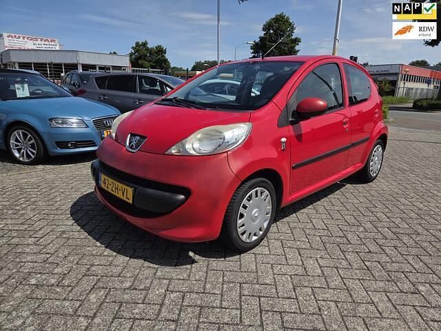 Rood Gebruikt 2008 Peugeot 107 Hatchback | € 1.950 (Eerlijke prijs) - Afbeelding 1/4