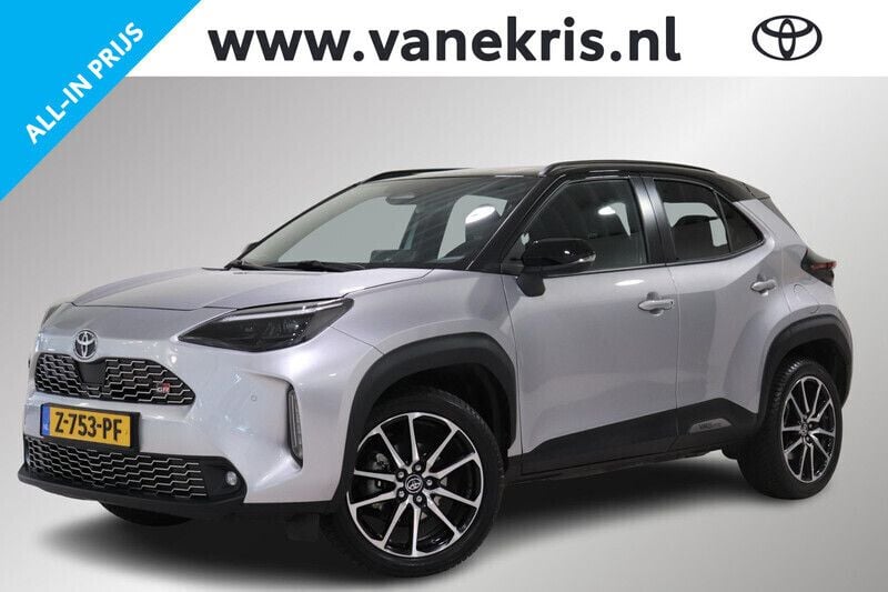 Grijs Gebruikt 2024 Toyota Yaris Cross Sport SUV | € 35.499 - Afbeelding 1/4